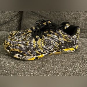 Great Condition NO BULL brand trainers!!